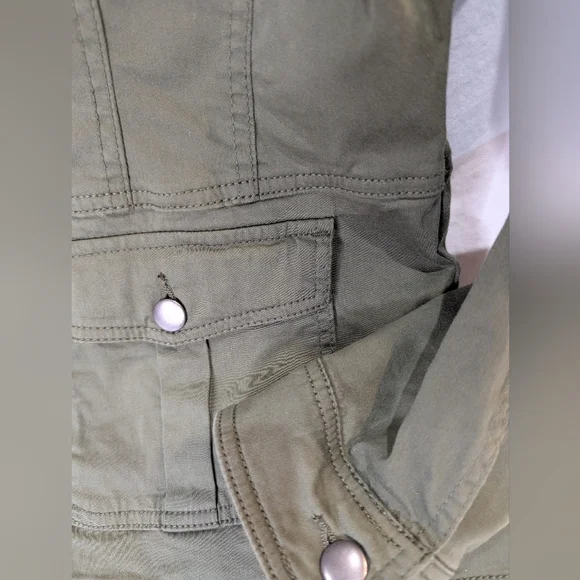 Baccini Army Green jacket, lightweight, size LARGE 4 front pockets. Button up - Picture 8 of 14